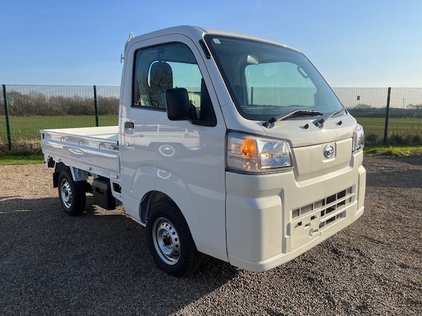 Used Daihatsu Hijet 2024 for sale - 73010072: Photo 2