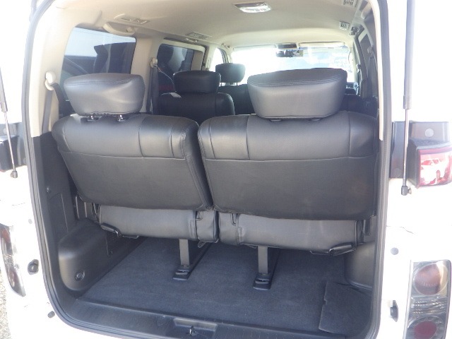 Used Nissan Elgrand 2009 for sale - 76363112: Photo 11