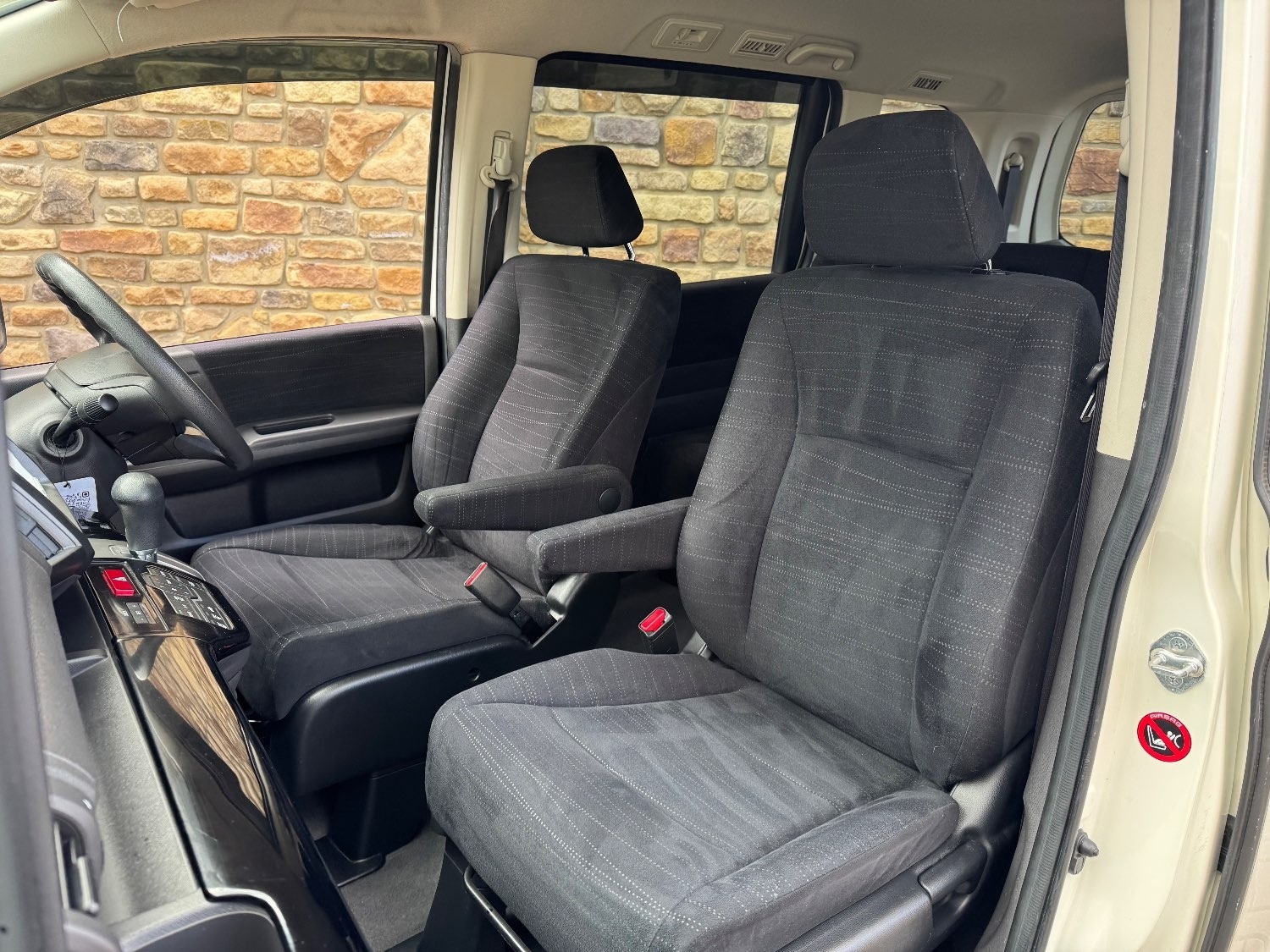 Used Honda Stepwagon 2010 for sale - 76045768: Photo 10