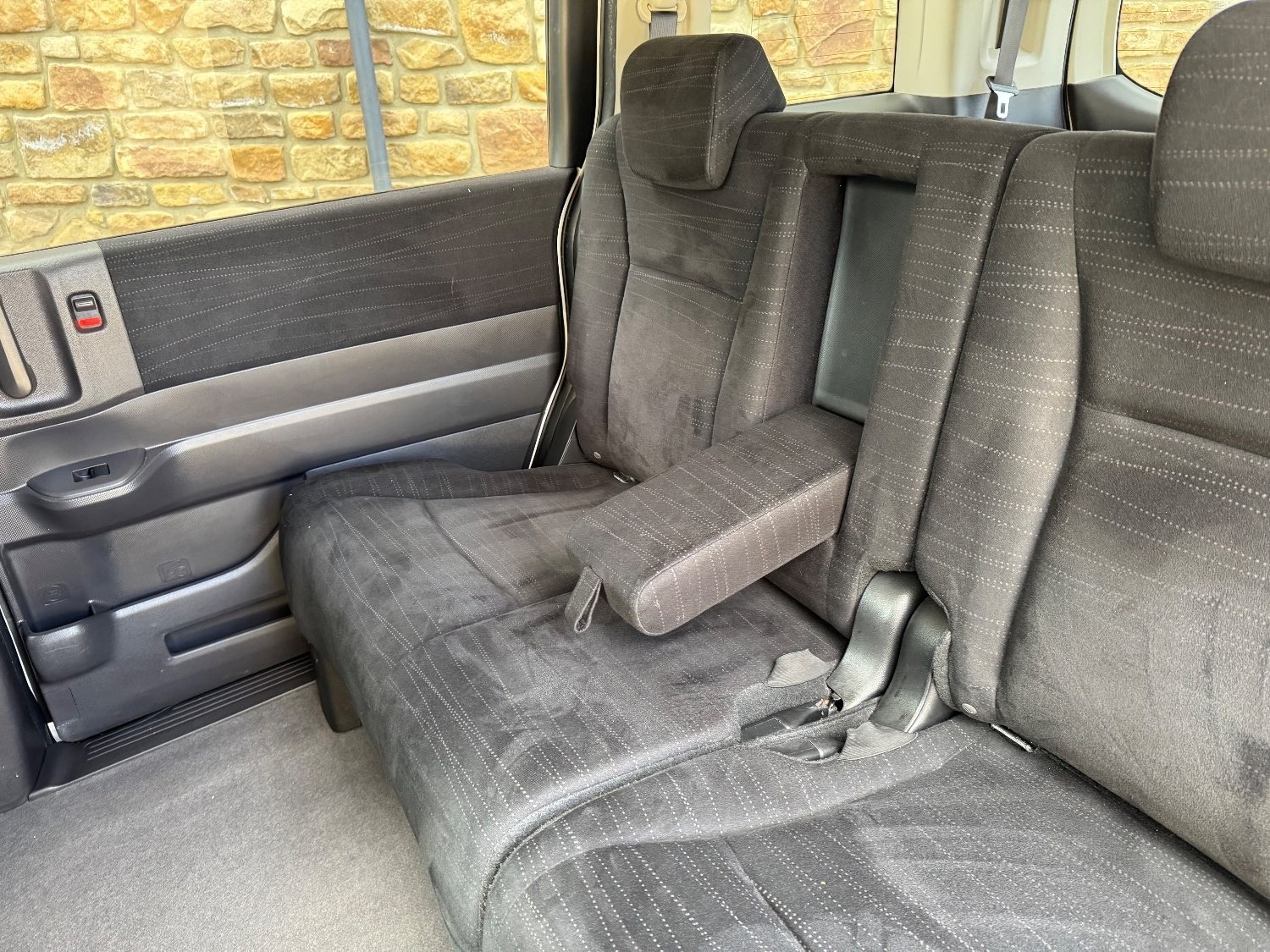 Used Honda Stepwagon 2010 for sale - 76045768: Photo 14