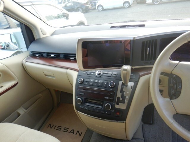 Used Nissan Elgrand 2005 for sale - 76004787: Photo 14