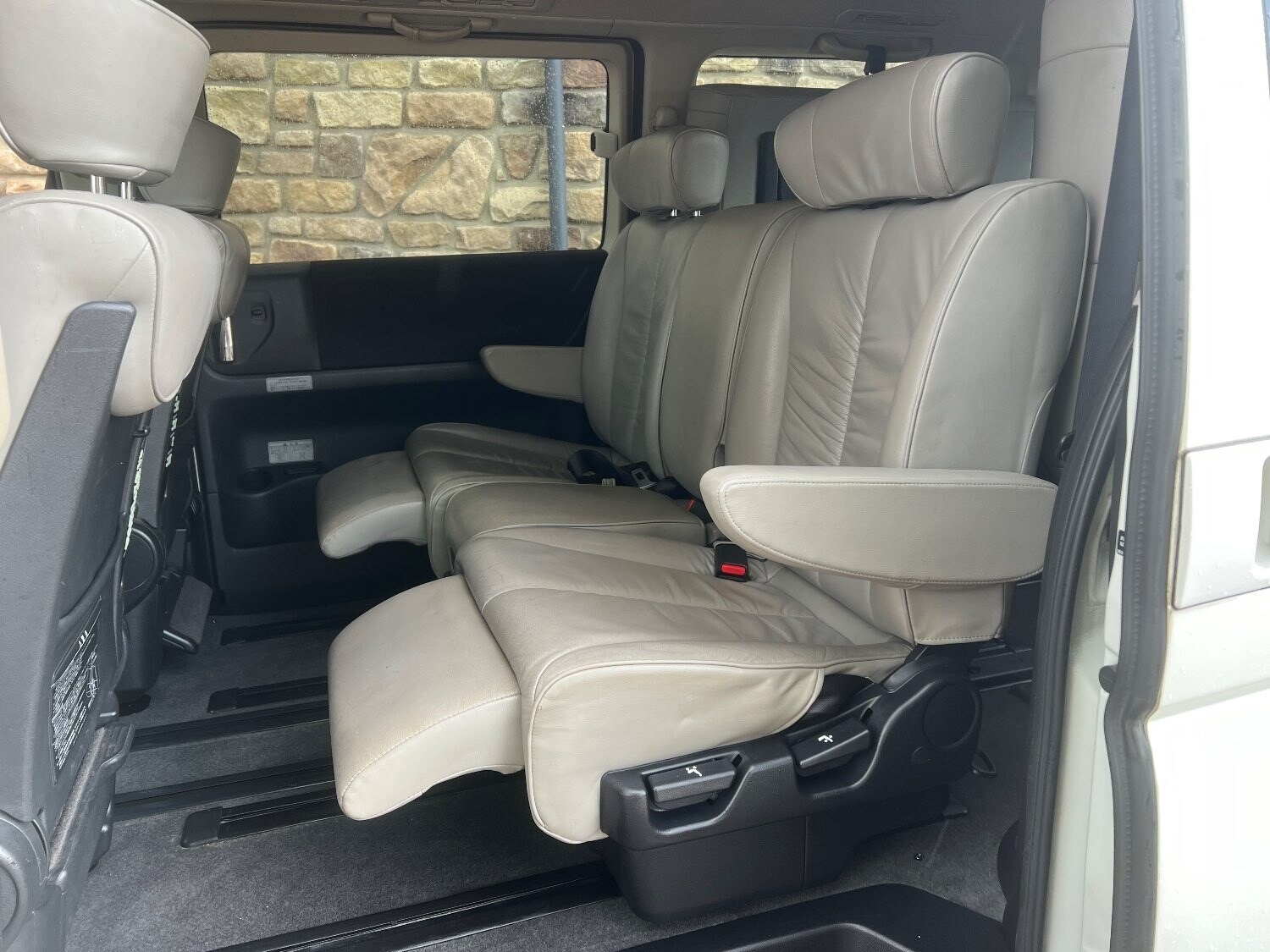 Used Nissan Elgrand 2007 for sale - 74703415: Photo 11