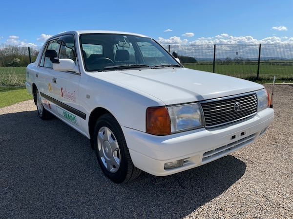 Used Toyota Crown for sale - 59709908: Photo 1
