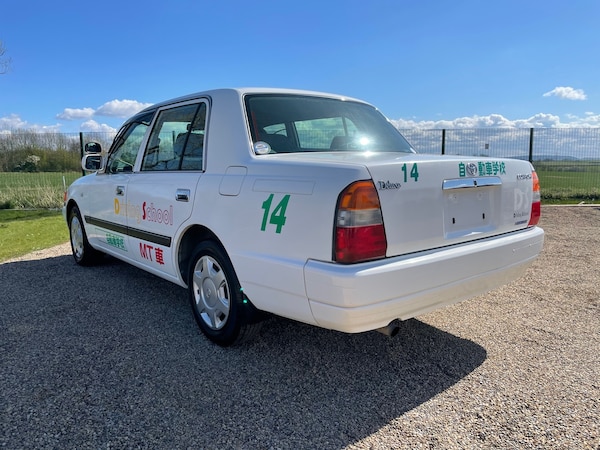 Used Toyota Crown for sale - 59709908: Photo 6