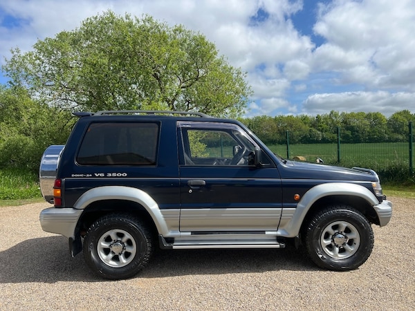 Used Mitsubishi Pajero 1995 for sale - 73229959: Photo 8