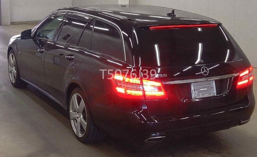 Used Mercedes-Benz E Class 2012 for sale - 77296904: Photo 3