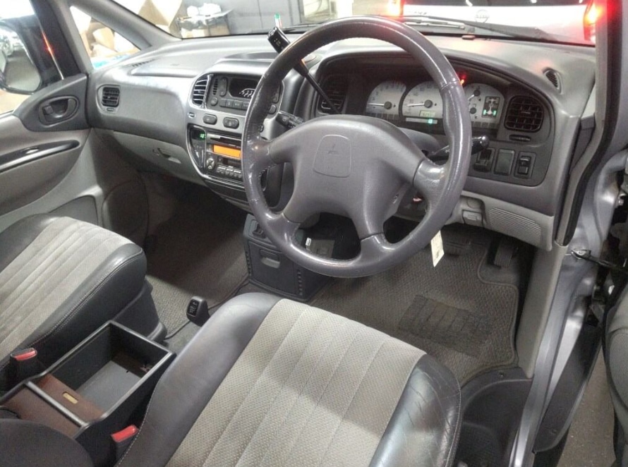 Used Mitsubishi Delica 2005 for sale - 77552618: Photo 12