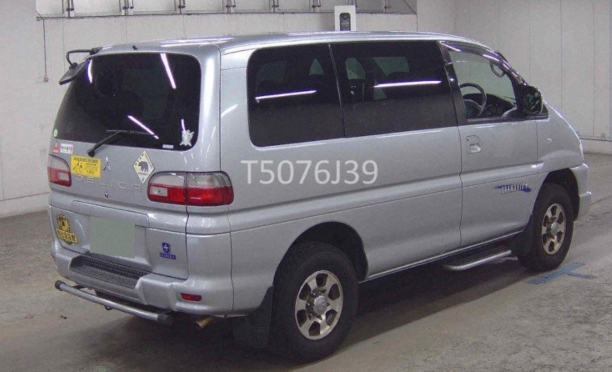 Used Mitsubishi Delica 2005 for sale - 77552618: Photo 8