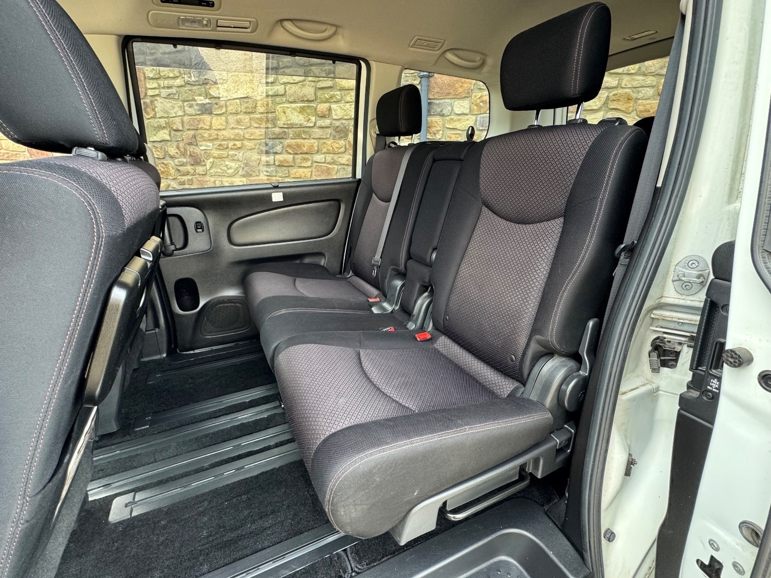 Used Nissan Serena 2013 for sale - 76192807: Photo 12