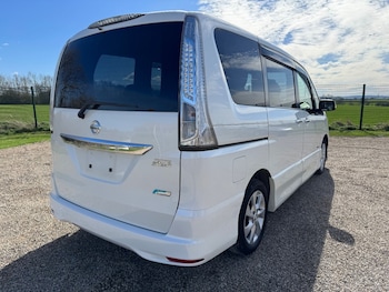 Used Nissan Serena 2013 for sale - 76192807: Photo