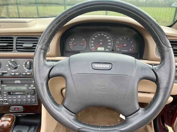 Used Volvo C70 2004 for sale - 72670263: Photo 10