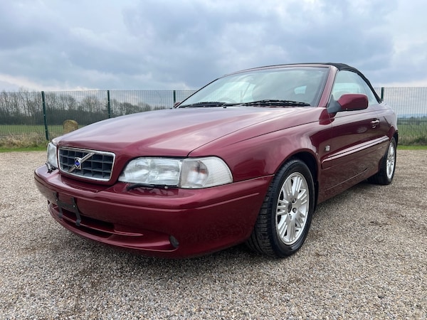 Used Volvo C70 2004 for sale - 72670263: Photo 1