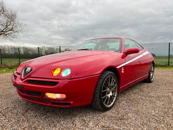 Used Alfa Romeo GTV 1997 for sale - 61981208: Photo 1