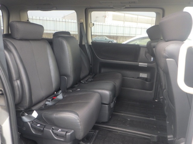 Used Nissan Elgrand 2007 for sale - 77155244: Photo 8