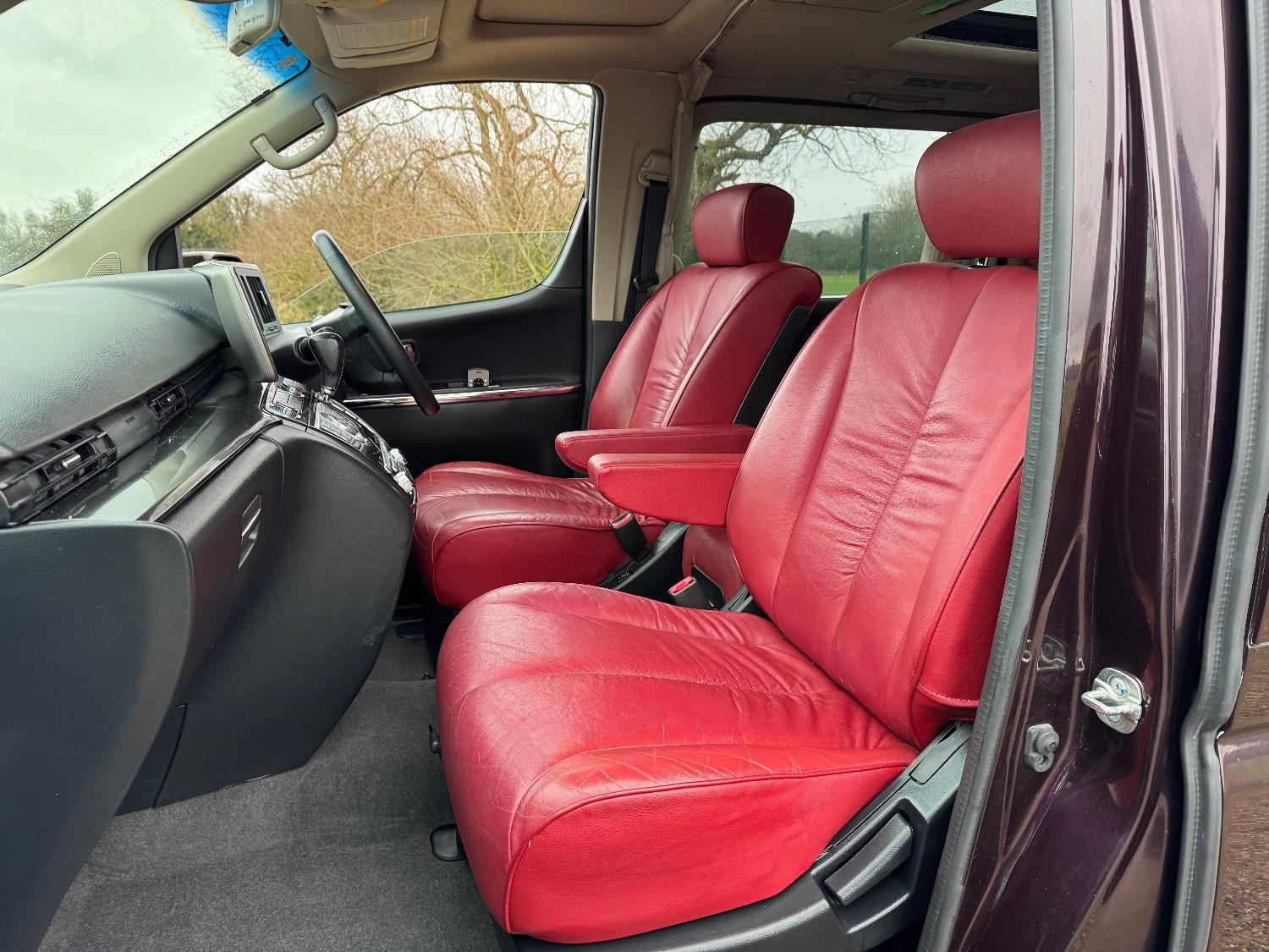 Used Nissan Elgrand 2008 for sale - 76064887: Photo 10