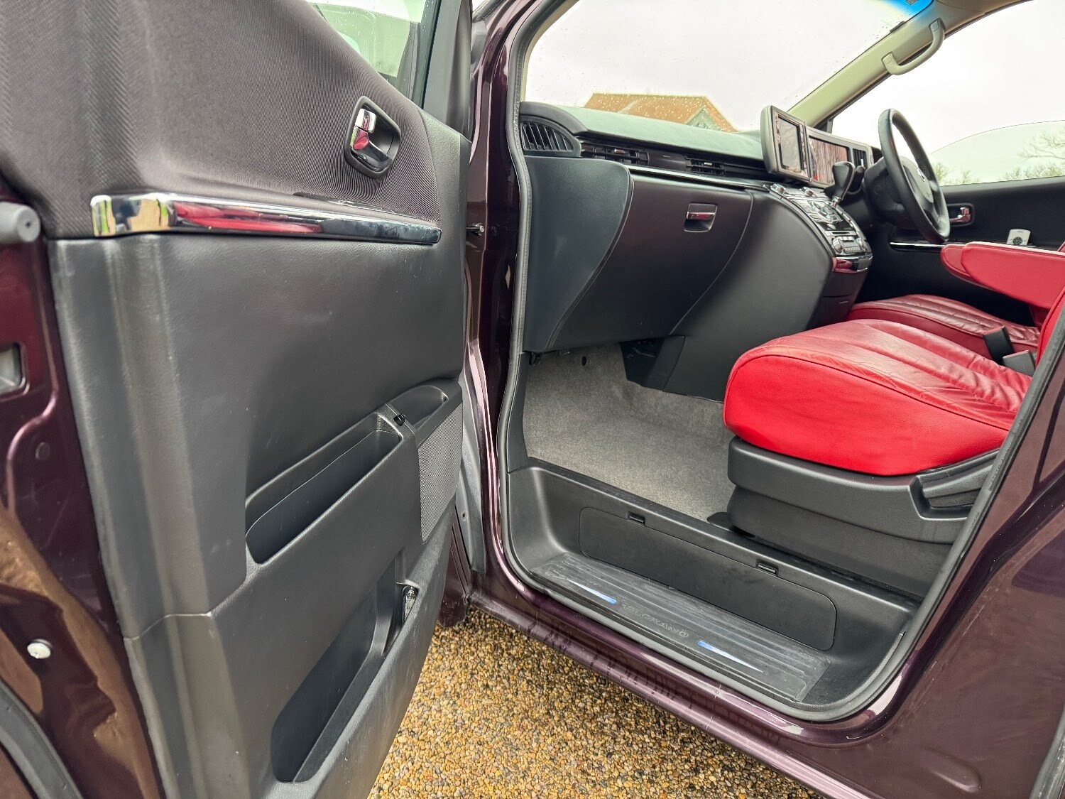 Used Nissan Elgrand 2008 for sale - 76064887: Photo 15