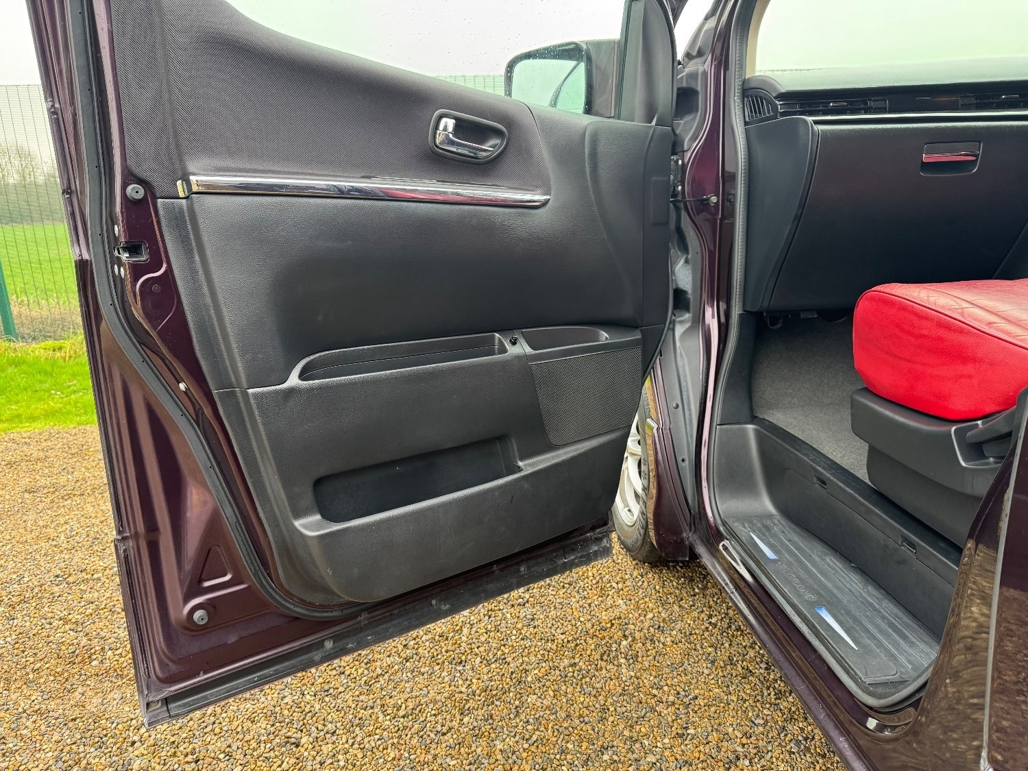 Used Nissan Elgrand 2008 for sale - 76064887: Photo 17