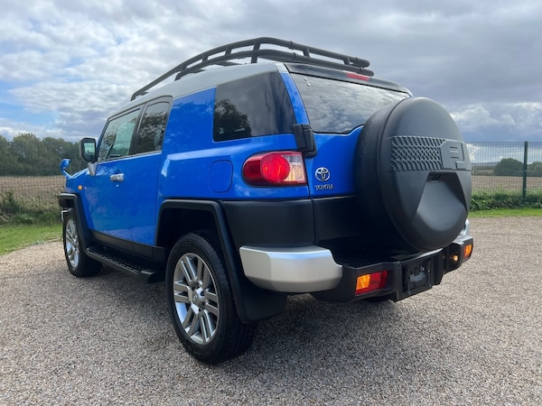 Used Toyota FJ Cruiser 2011 for sale - 74634926: Photo 3