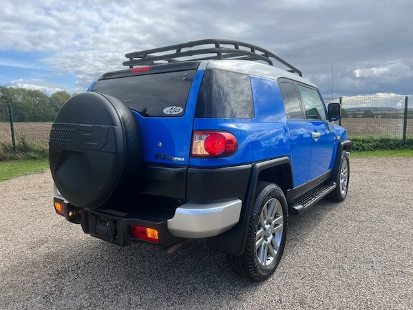Used Toyota FJ Cruiser 2011 for sale - 74634926: Photo 4