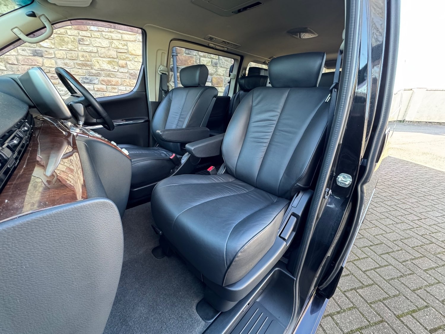 Used Nissan Elgrand 2008 for sale - 76206921: Photo 11