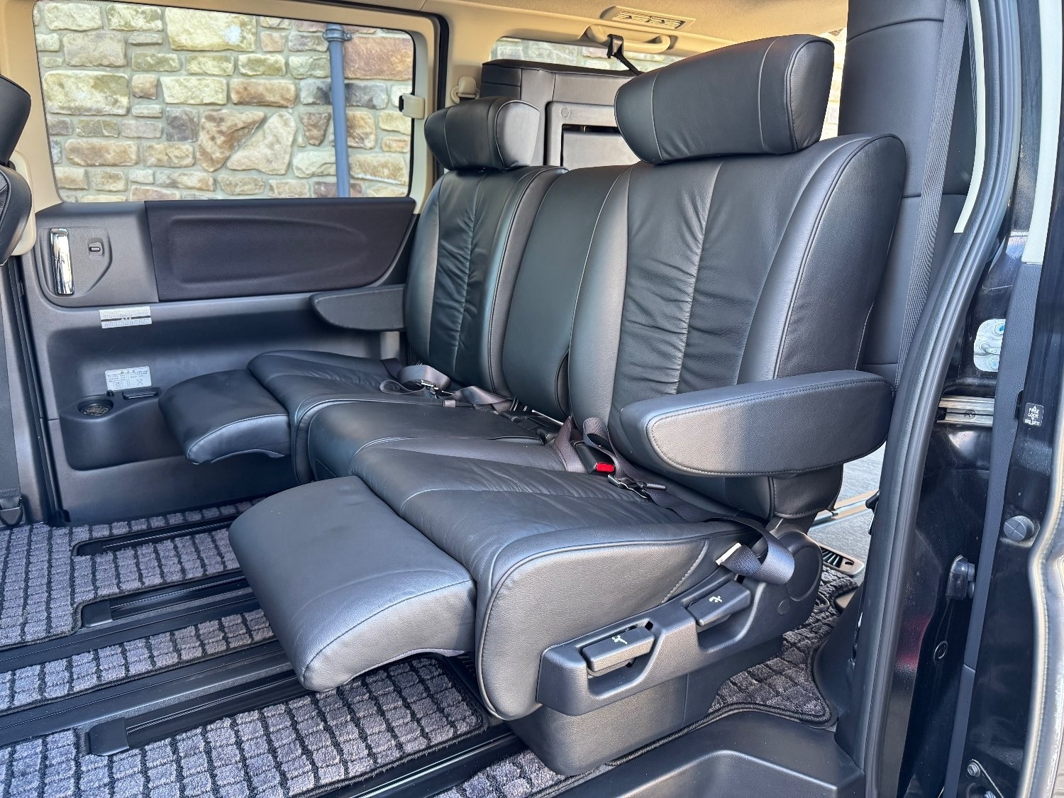 Used Nissan Elgrand 2008 for sale - 76206921: Photo 12