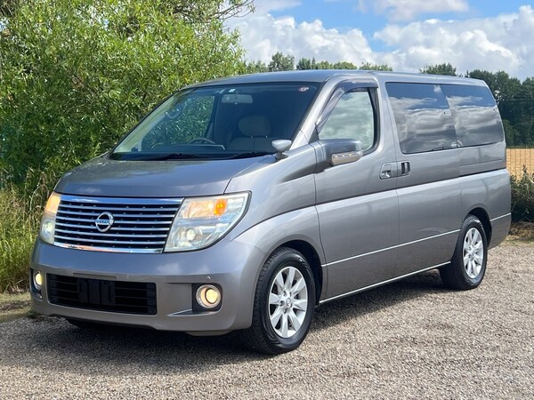 Used Nissan Elgrand 2010 for sale - 73950749: Photo 1