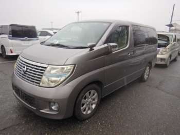 Used Nissan Elgrand 2010 for sale - 73950749: Photo