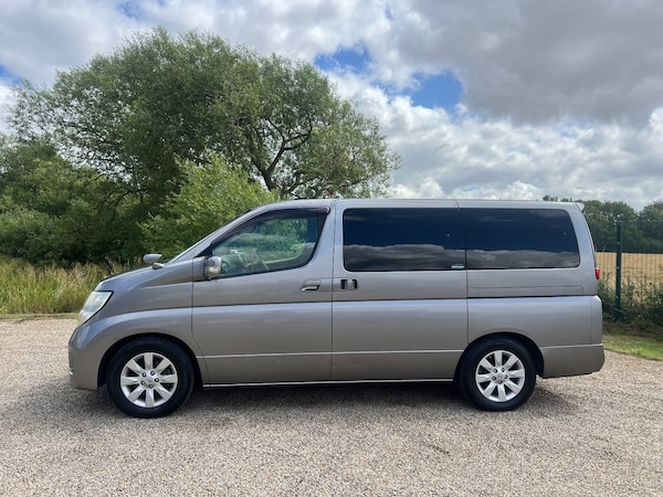 Used Nissan Elgrand 2010 for sale - 73950749: Photo 5