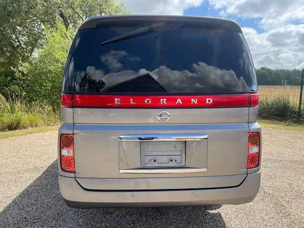 Used Nissan Elgrand 2010 for sale - 73950749: Photo 8