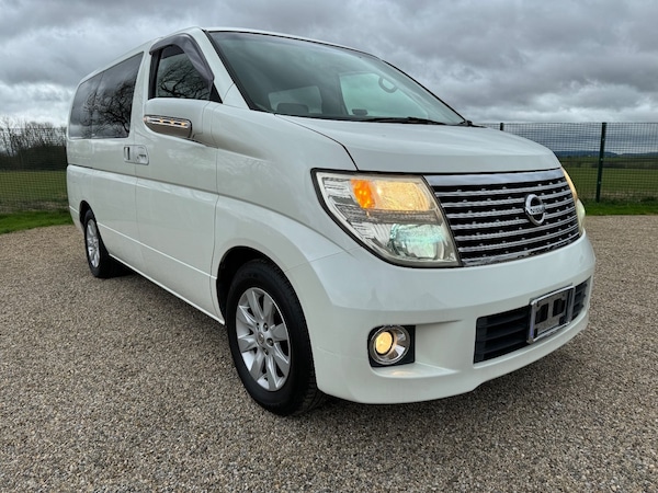 Used Nissan Elgrand 2006 for sale - 69197179: Photo 2