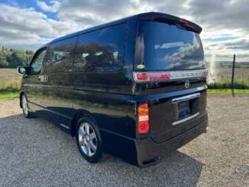 Used Nissan Elgrand 2009 for sale - 67862358: Photo