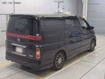 Used Nissan Elgrand 2006 for sale - 74072356: Photo