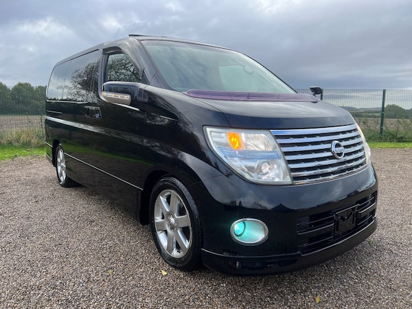 Used Nissan Elgrand 2007 for sale - 69512851: Photo 2