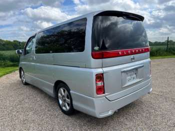 Used Nissan Elgrand 2007 for sale - 69886099: Photo