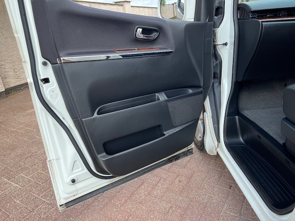 Used Nissan Elgrand 2009 for sale - 70235391: Photo 17