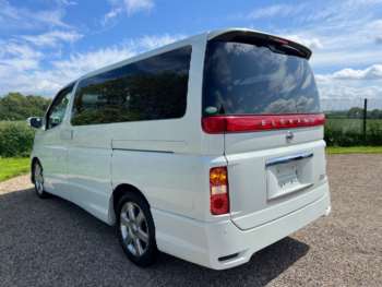 Used Nissan Elgrand 2009 for sale - 70235391: Photo