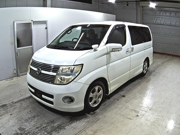 Used Nissan Elgrand 2008 for sale - 75016213: Photo 2