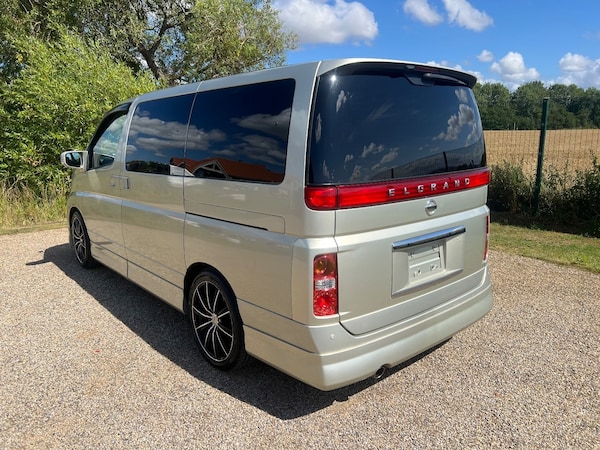Used Nissan Elgrand 2009 for sale - 74126769: Photo 3