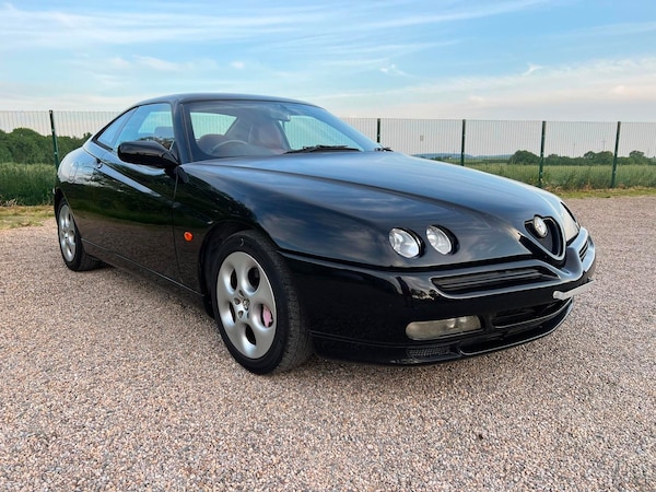 Used Alfa Romeo GTV 1999 for sale - 65409981: Photo 2