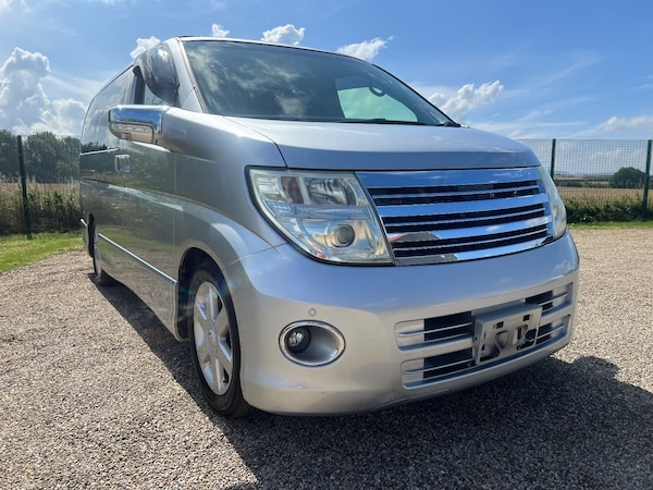 Used Nissan Elgrand 2008 for sale - 73934746: Photo 2