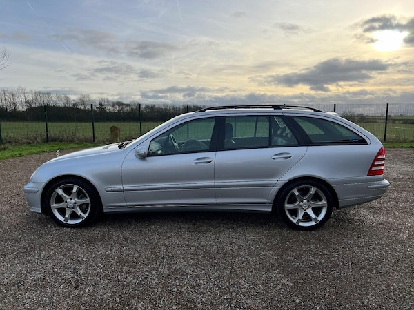 Used Mercedes-Benz C Class 2005 for sale - 68811934: Photo 5