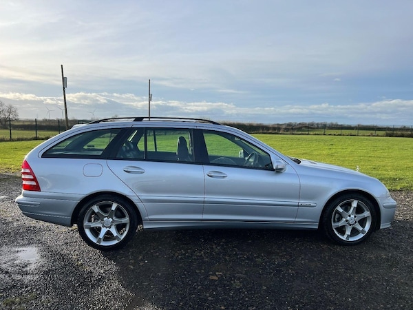 Used Mercedes-Benz C Class 2005 for sale - 68811934: Photo 6