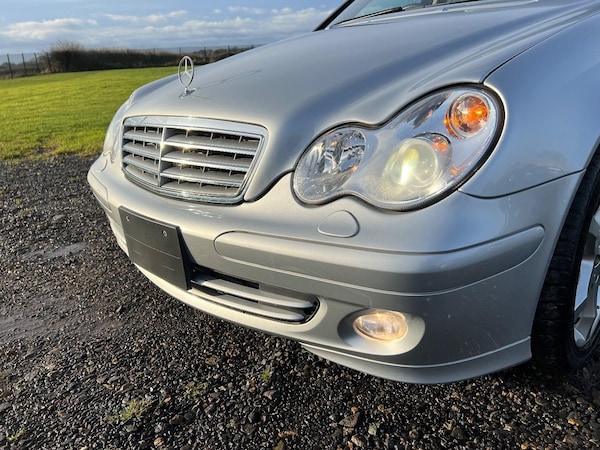 Used Mercedes-Benz C Class 2005 for sale - 68811934: Photo 9