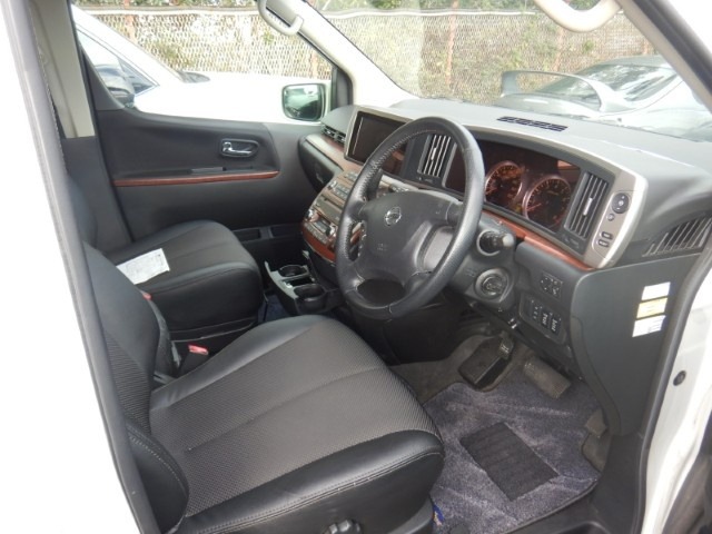 Used Nissan Elgrand 2006 for sale - 76906001: Photo 5