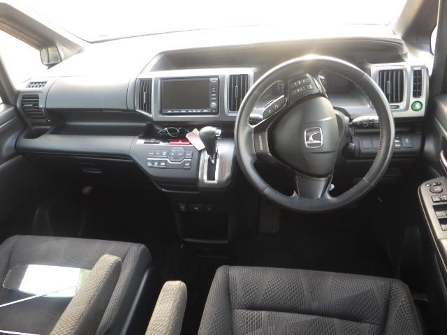 Used Honda Stepwagon 2012 for sale - 76064892: Photo 9