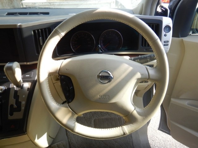 Used Nissan Elgrand 2005 for sale - 77388332: Photo 10