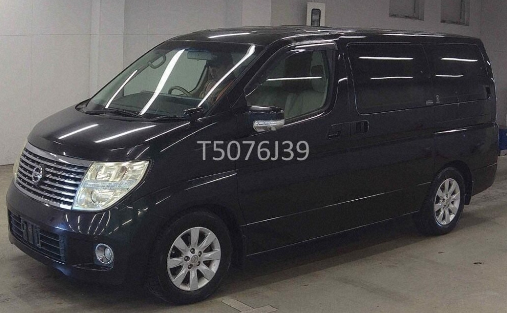 Used Nissan Elgrand 2010 for sale - 76682534: Photo 2