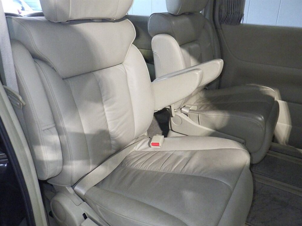 Used Nissan Elgrand 2010 for sale - 76682534: Photo 8