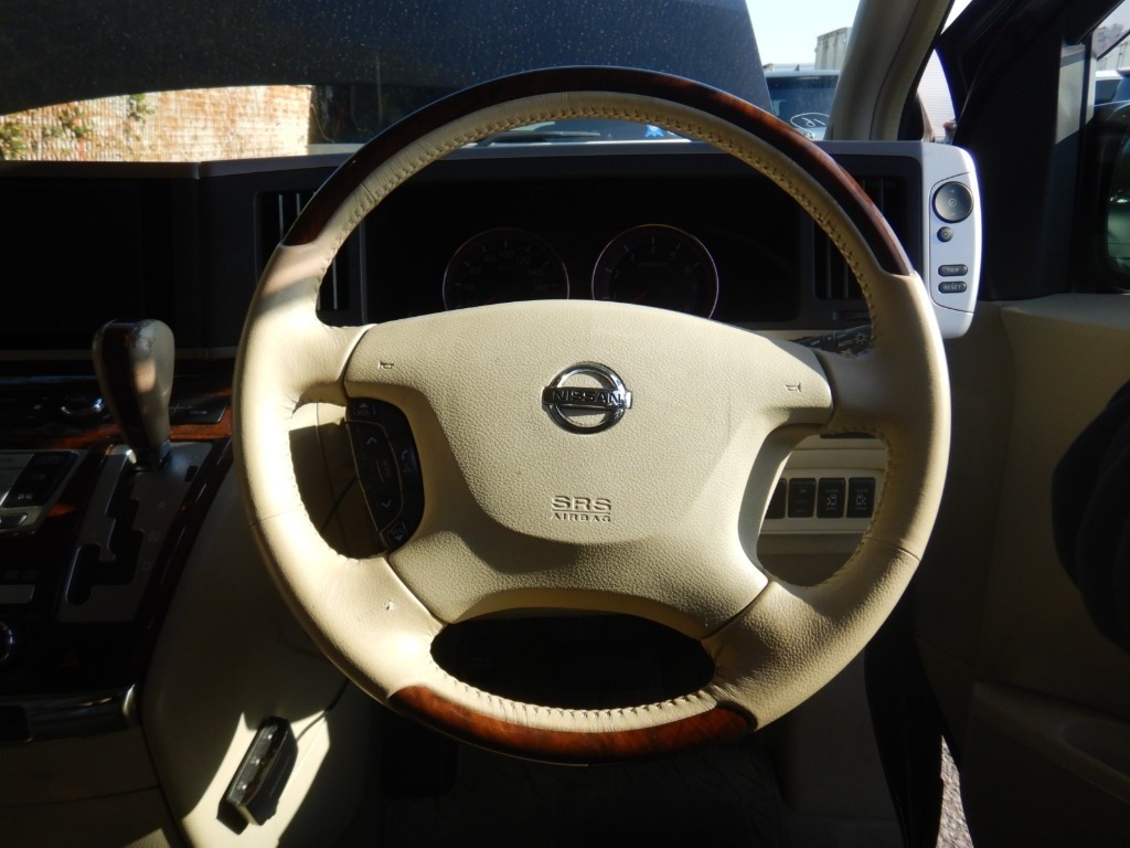 Used Nissan Elgrand 2010 for sale - 76682534: Photo 9