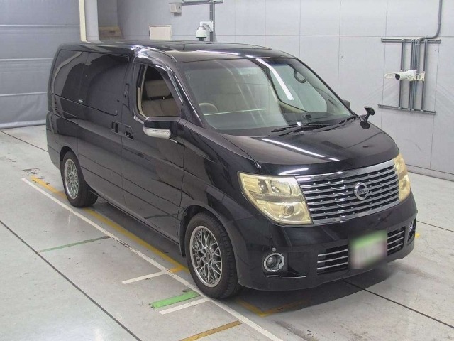 Used Nissan Elgrand 2007 for sale - 76488433: Photo 2